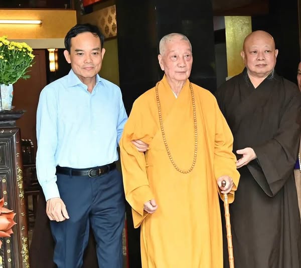 Bí thư Thành ủy TPHCM Trần Lưu Quang thăm các cơ sở tôn giáo